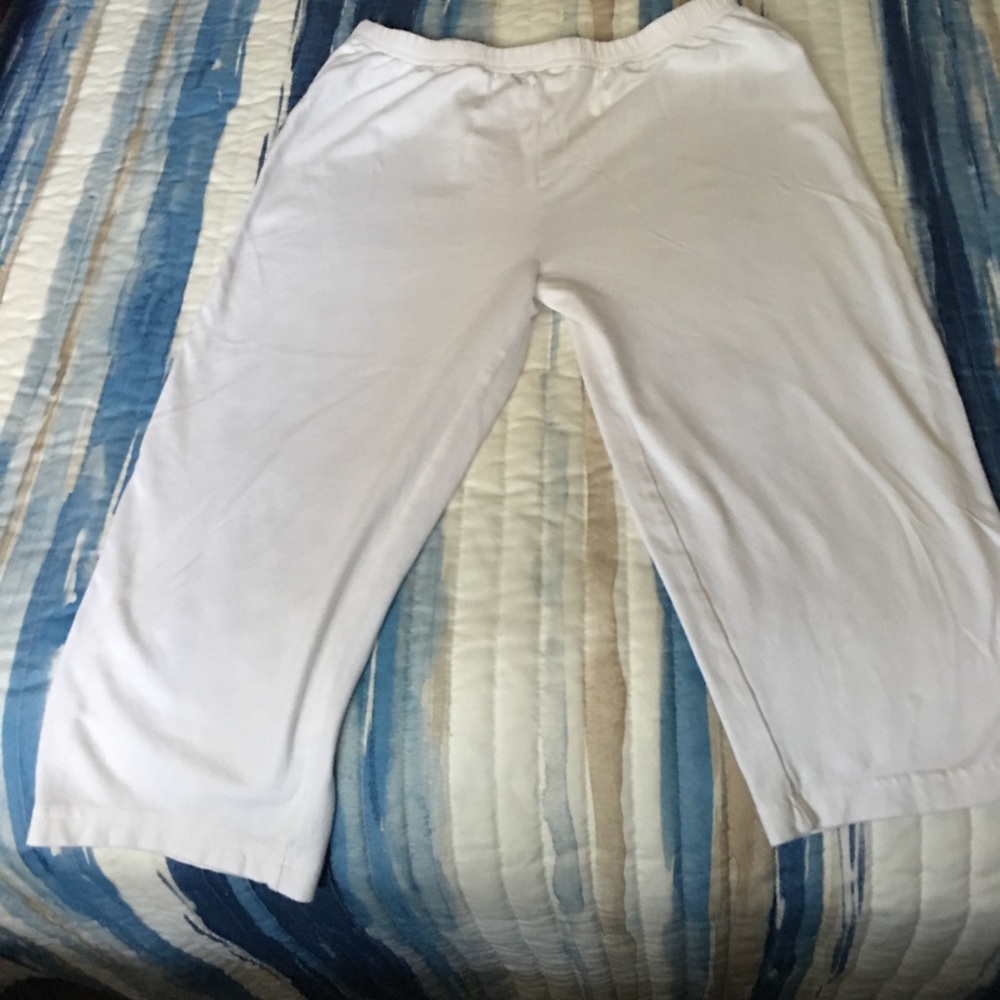 White leggings mid length